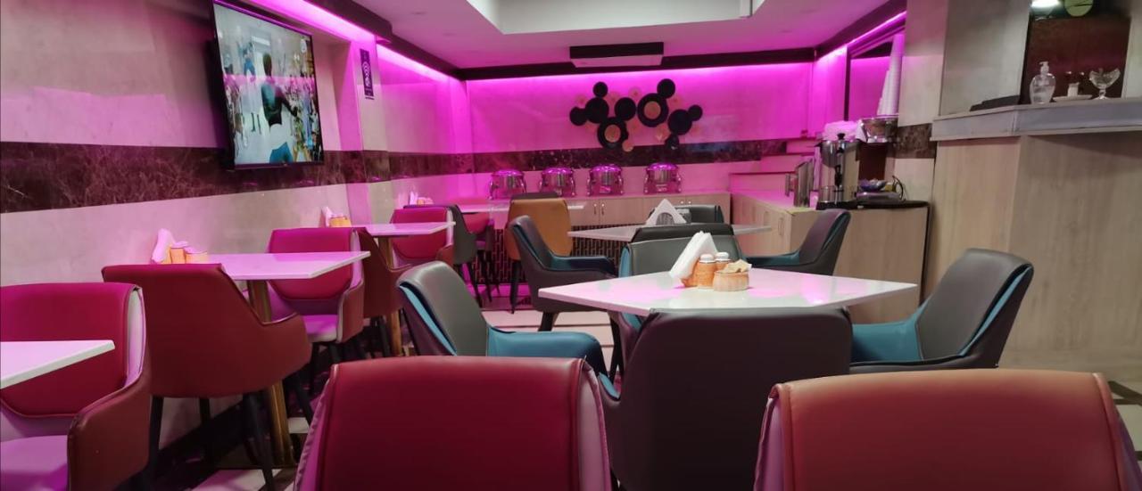 Saffron Hotel Дубай Екстер'єр фото